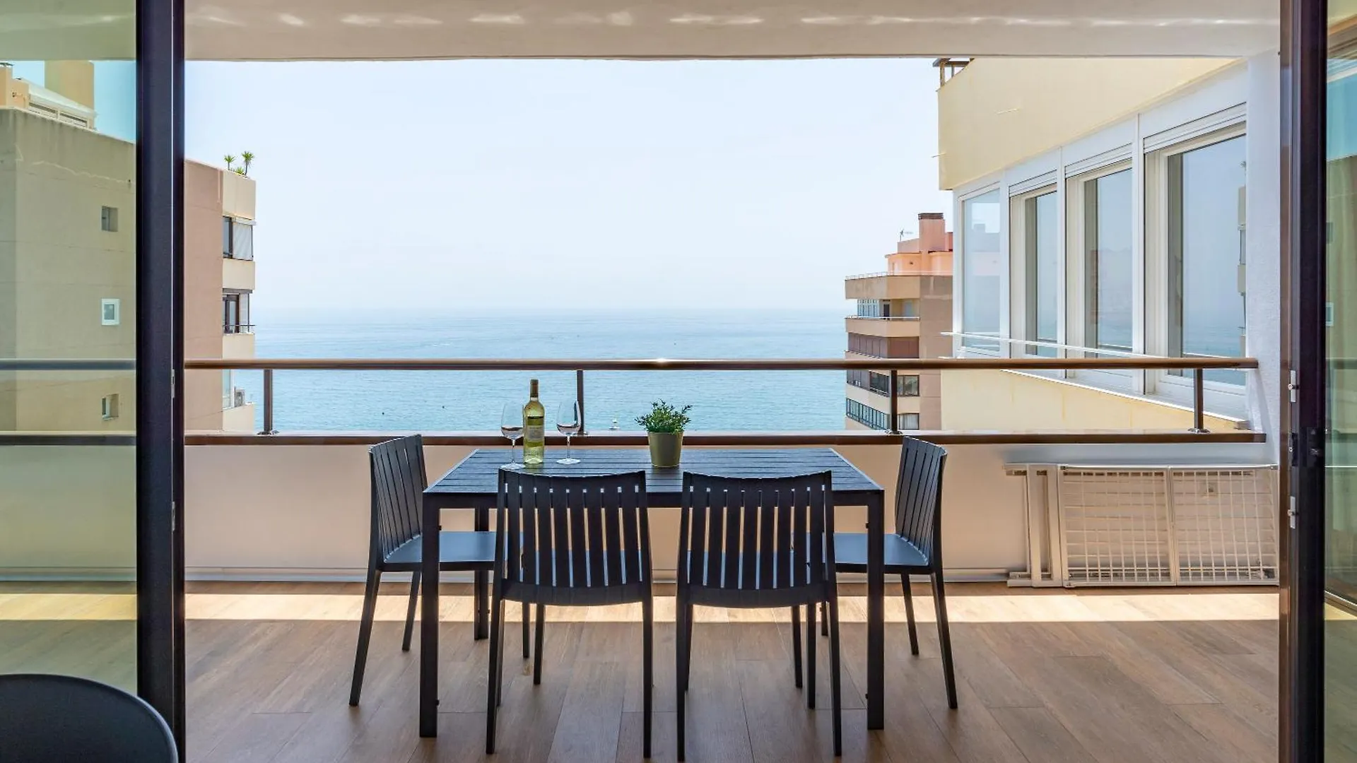 Playamar Waterfront Exclusive Apartment And Views Tower 2 Fl 14 Torremolinos