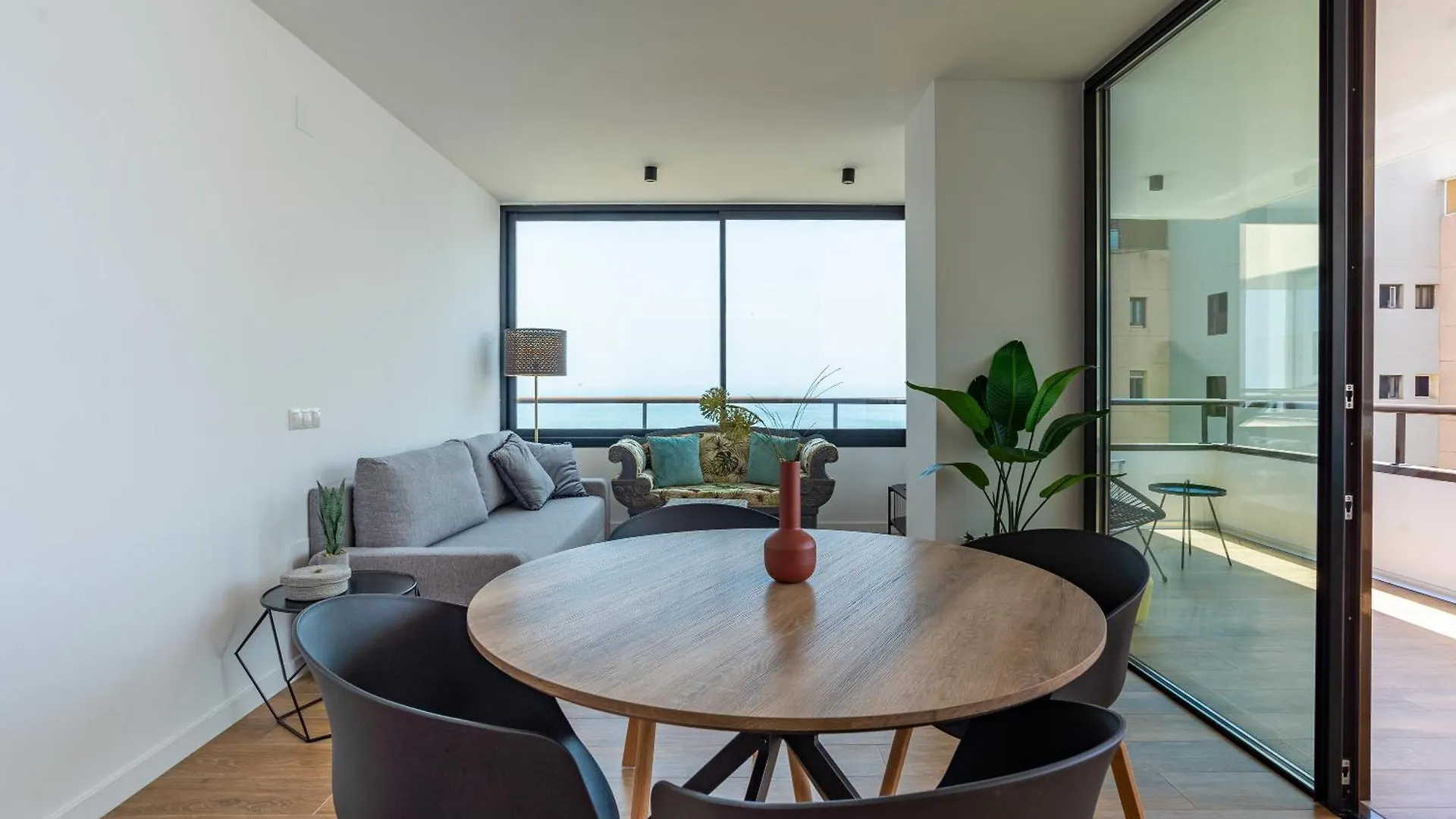 Playamar Waterfront Exclusive Apartment And Views Tower 2 Fl 14 Torremolinos